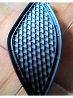 GRADE LATERAL DO PARACHOQUE DIANTEIRO MERCEDES CLA 200 ORIGINAL