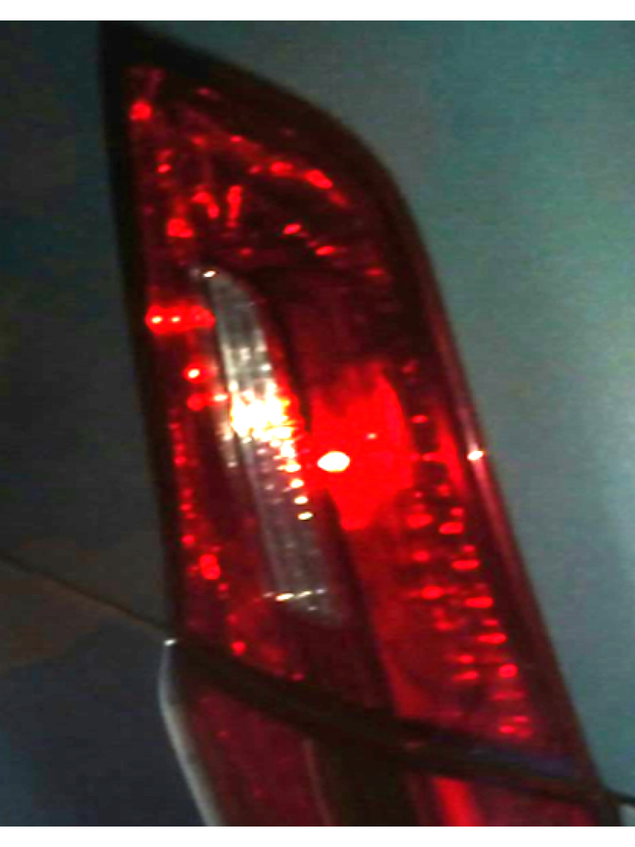 LANTERNA TRASEIRA LATERAL KIA CADENZA LADO DIREITO ORIGINAL S.BRANCA