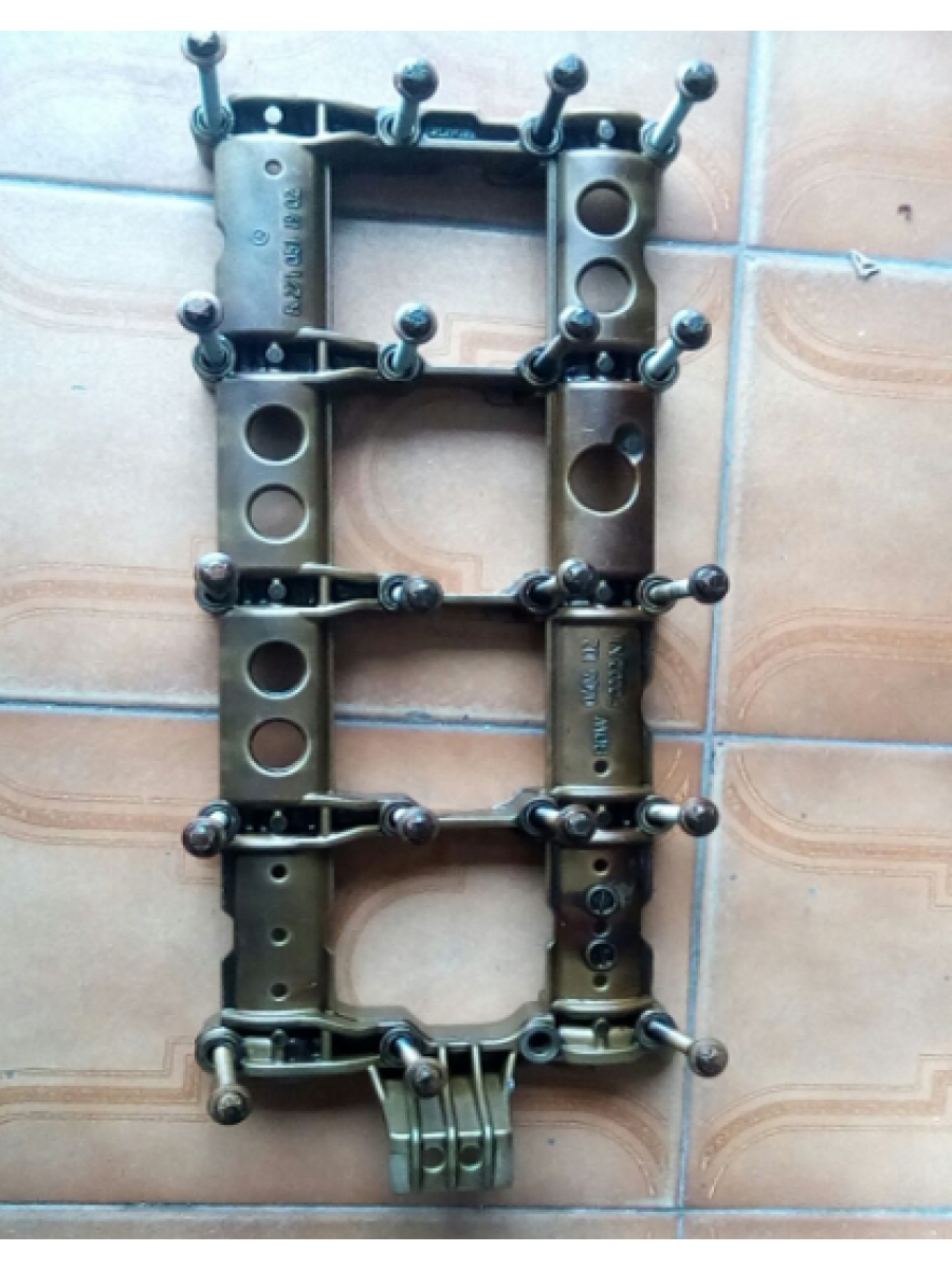 GAIOLA DO COMANDO DE VALVULA MERCEDES C180 1.8 CGI ORIGINAL